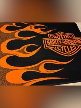 Blanket Harley-Davidson Black and Orange Side Burner Flame Logo Stadium Throw